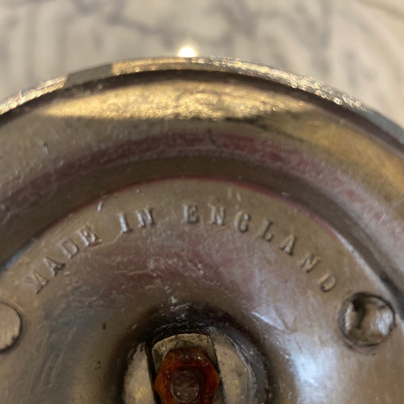 Vintage Cobalt Blue Glass and Silver Plate Basket with Leaf Motif. - Picture 4 of 5